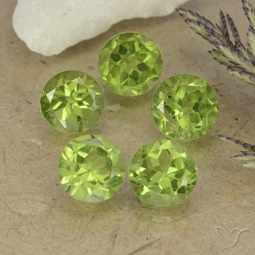 4.75ctw Natural Verde Vivo Claro Peridoto, Redondo, VVS-VS