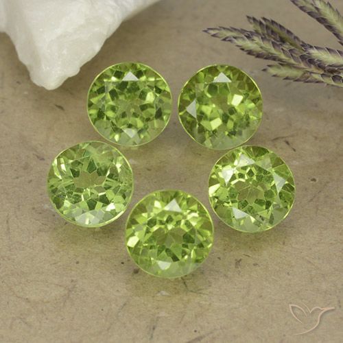 4.85ctw Natural Verde Vivo Claro Peridoto, Redondo, VS