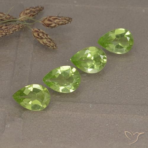 Pedras preciosas de Peridoto Verde médio natural de 2.45 ct, Formato de pêra, VVS-VS
