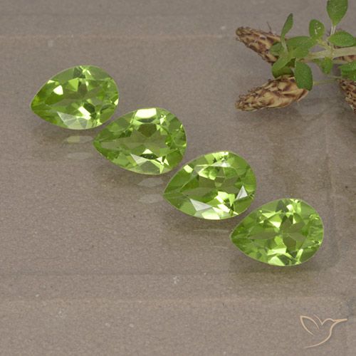 3.04ctw Natural Verde médio Peridoto, Formato de pêra, VS