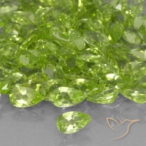 Peridoto Verde médio Natural 0.21ct, Formato de pêra, VVS-VS