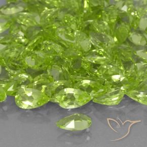 Peridoto Verde médio Natural 0.21ct, Formato de pêra, VVS-VS