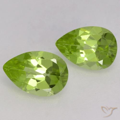 Pedras preciosas de Peridoto verde vivo natural de 0.85 ct, Formato de pêra, VVS-VS