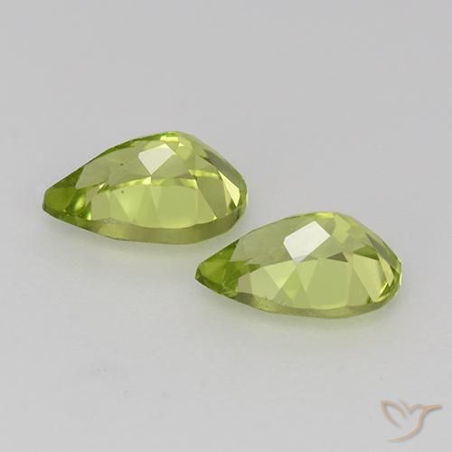 Pedras preciosas de Peridoto Verde Vivo Claro natural de 0.92 ct, Formato de pêra, VVS-VS