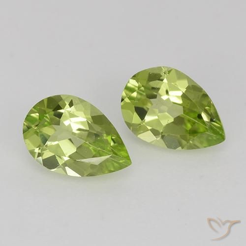 Pedras preciosas de Peridoto Luz verde natural de 0.84 ct, Formato de pêra, VVS-VS