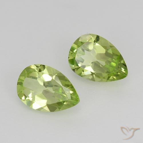 Pedras preciosas de Peridoto Verde Vivo Claro natural de 0.75 ct, Formato de pêra, VVS-VS
