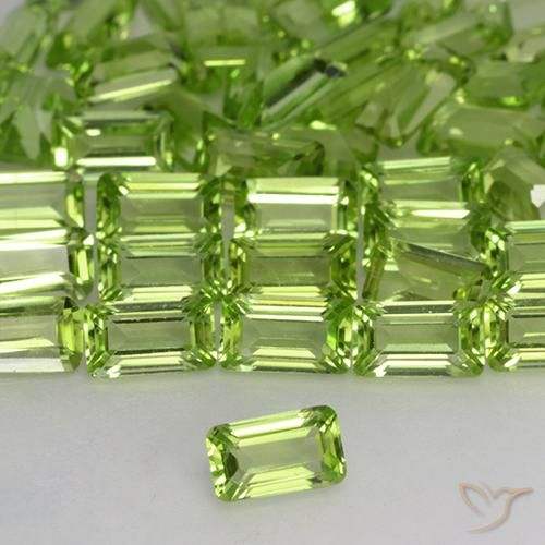 Peridoto Verde Vivo Claro Natural 0.30ct, Corte Octógono / Esmeralda, VVS-VS