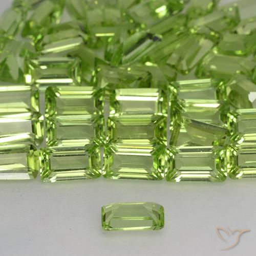 Peridoto Verde Vivo Claro Natural 0.30ct, Corte Octógono / Esmeralda, VVS-VS