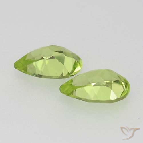 Pedras preciosas de Peridoto Verde Vivo Claro natural de 0.80 ct, Formato de pêra, VVS-VS