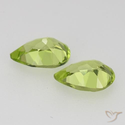 Pedras preciosas de Peridoto Verde médio natural de 0.87 ct, Formato de pêra, VVS-VS