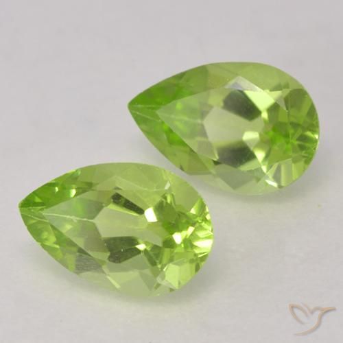 Pedras preciosas de Peridoto Verde Vivo Claro natural de 0.84 ct, Formato de pêra, VVS-VS