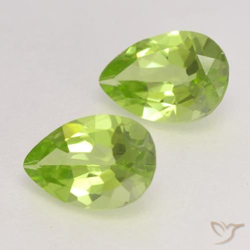 Pedras preciosas de Peridoto Verde médio natural de 0.84 ct, Formato de pêra, VVS-VS