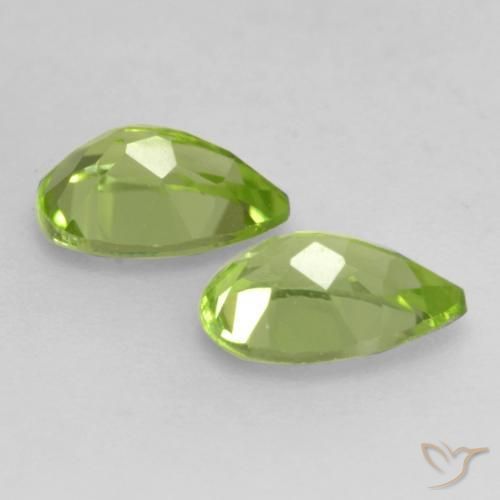 Pedras preciosas de Peridoto Verde Vivo Claro natural de 0.86 ct, Formato de pêra, VVS-VS