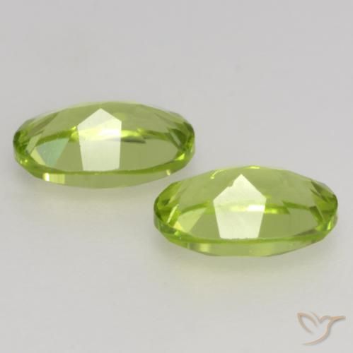 Pedras preciosas de Peridoto Verde médio natural de 1.00 ct, oval, VS