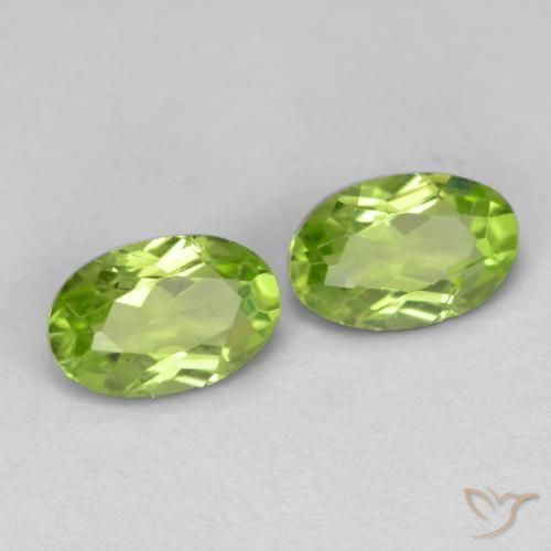 Pedras preciosas de Peridoto Verde Vivo Claro natural de 0.97 ct, oval, VS