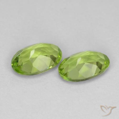 Pedras preciosas de Peridoto Verde Vivo Claro natural de 0.97 ct, oval, VS
