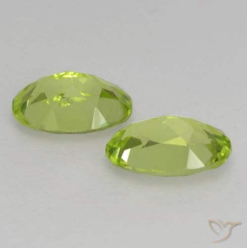 Pedras preciosas de Peridoto Verde Vivo Claro natural de 0.94 ct, oval, VS