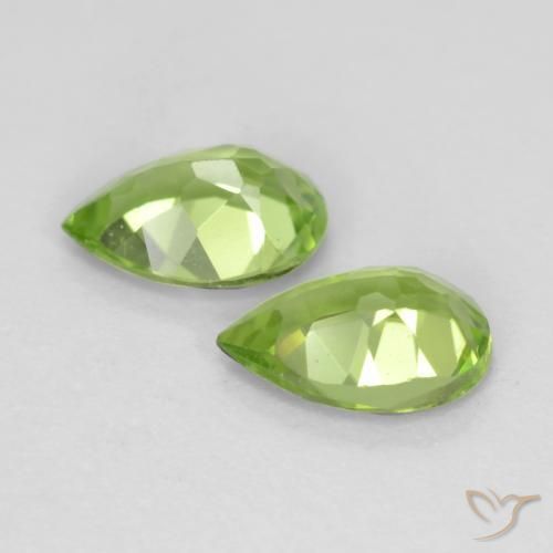 Pedras preciosas de Peridoto Verde Vivo Claro natural de 0.84 ct, Formato de pêra, VVS-VS