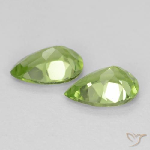 Pedras preciosas de Peridoto Verde Vivo Claro natural de 0.85 ct, Formato de pêra, VVS-VS