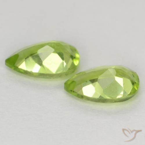 Pedras preciosas de Peridoto Verde médio natural de 0.92 ct, Formato de pêra, VVS-VS