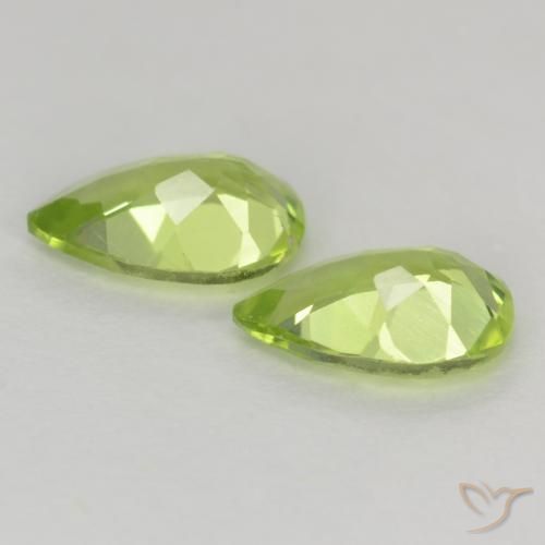 Pedras preciosas de Peridoto Verde Vivo Claro natural de 0.81 ct, Formato de pêra, VVS-VS