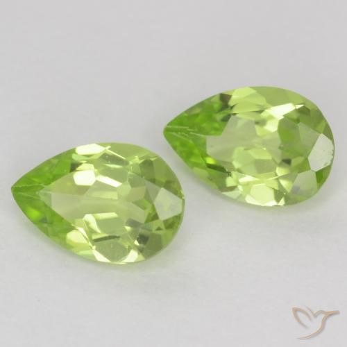 Pedras preciosas de Peridoto Verde Vivo Claro natural de 0.80 ct, Formato de pêra, VVS-VS