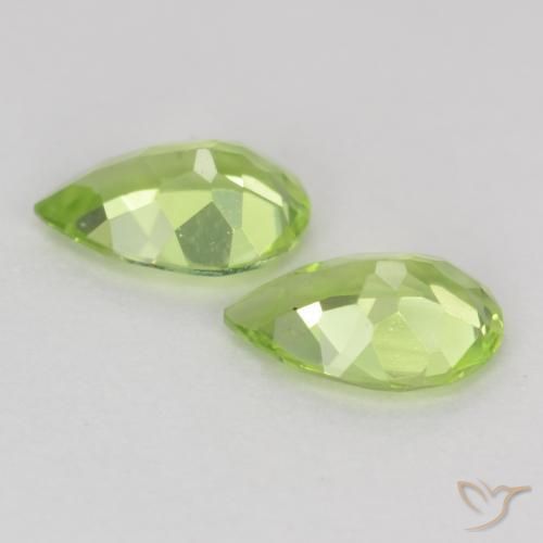 Pedras preciosas de Peridoto Verde Vivo Claro natural de 0.80 ct, Formato de pêra, VVS-VS