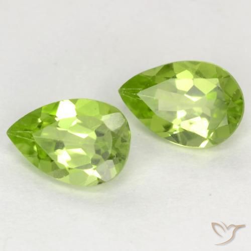 Pedras preciosas de Peridoto Luz verde natural de 0.87 ct, Formato de pêra, VVS-VS