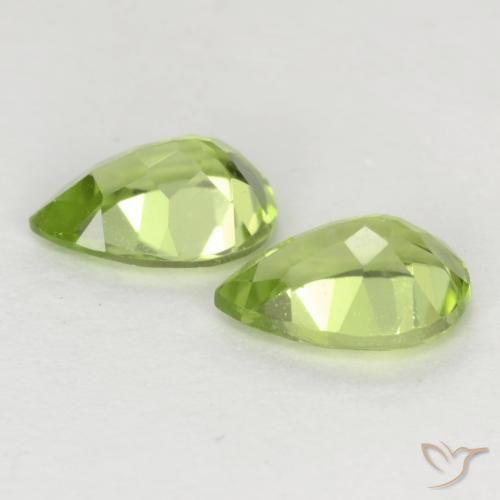 Pedras preciosas de Peridoto Luz verde natural de 0.87 ct, Formato de pêra, VVS-VS