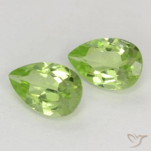 Pedras preciosas de Peridoto Luz verde natural de 0.88 ct, Formato de pêra, VVS-VS