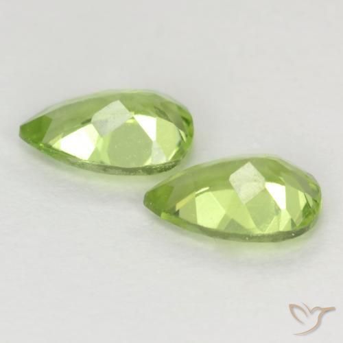 Pedras preciosas de Peridoto Verde Vivo Claro natural de 0.89 ct, Formato de pêra, VVS-VS