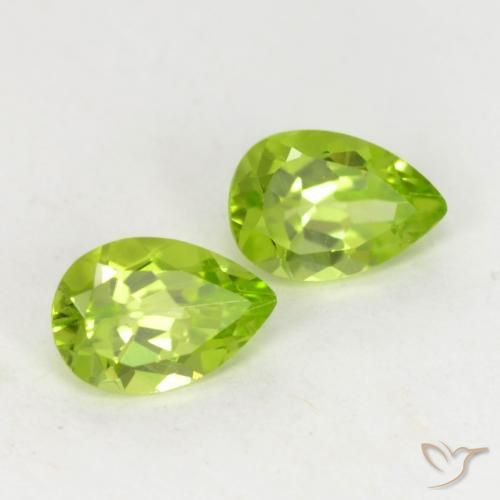 Pedras preciosas de Peridoto Verde amarelado vivo natural de 0.93 ct, Formato de pêra, VVS-VS