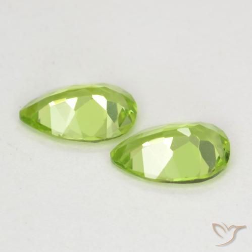 Pedras preciosas de Peridoto Luz verde natural de 0.77 ct, Formato de pêra, VVS-VS