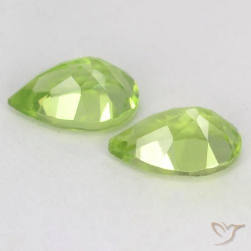Pedras preciosas de Peridoto Verde Vivo Claro natural de 0.93 ct, Formato de pêra, VVS-VS