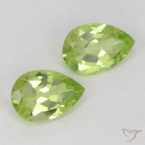 Pedras preciosas de Peridoto Verde Vivo Claro natural de 0.83 ct, Formato de pêra, VVS-VS