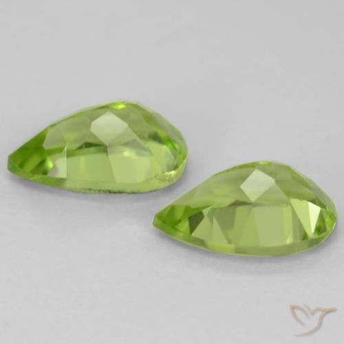 Pedras preciosas de Peridoto Verde Vivo Claro natural de 0.90 ct, Formato de pêra, VVS-VS