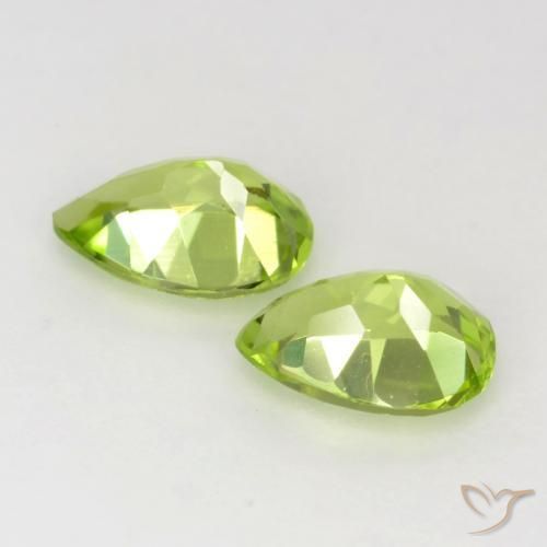 Pedras preciosas de Peridoto Verde Vivo Claro natural de 0.91 ct, Formato de pêra, VVS-VS
