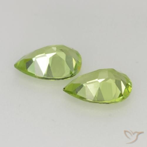 Pedras preciosas de Peridoto Verde Vivo Claro natural de 0.75 ct, Formato de pêra, VVS-VS