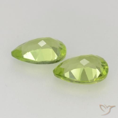 Pedras preciosas de Peridoto Verde Vivo Claro natural de 0.82 ct, Formato de pêra, VVS-VS
