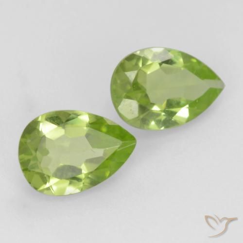 Pedras preciosas de Peridoto Verde Vivo Claro natural de 0.74 ct, Formato de pêra, VVS-VS
