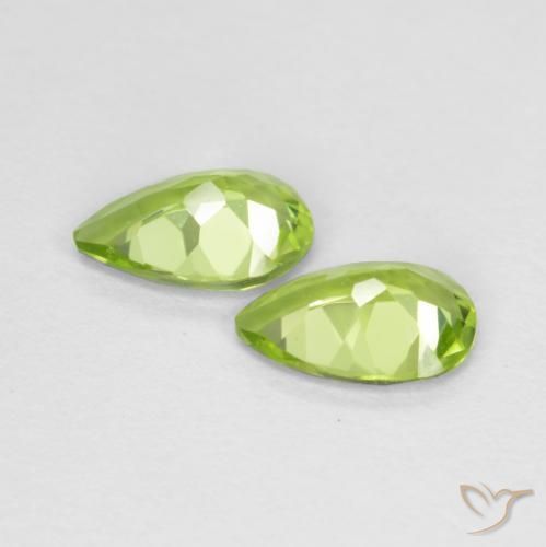 Pedras preciosas de Peridoto Verde Vivo Claro natural de 0.77 ct, Formato de pêra, VVS-VS