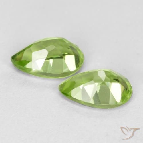 Pedras preciosas de Peridoto Verde Vivo Claro natural de 0.87 ct, Formato de pêra, VVS-VS