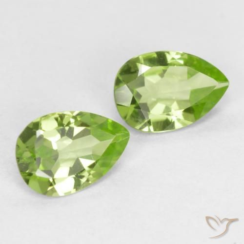 Pedras preciosas de Peridoto Verde Vivo Claro natural de 0.81 ct, Formato de pêra, VVS-VS