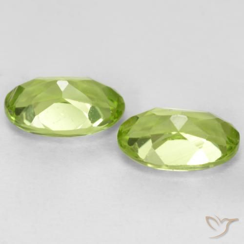 Pedras preciosas de Peridoto Verde Vivo Claro natural de 0.97 ct, oval, VS