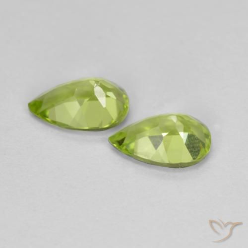 Pedras preciosas de Peridoto verde vivo natural de 0.84 ct, Formato de pêra, VVS-VS