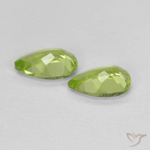 Pedras preciosas de Peridoto Verde médio natural de 0.89 ct, Formato de pêra, VS