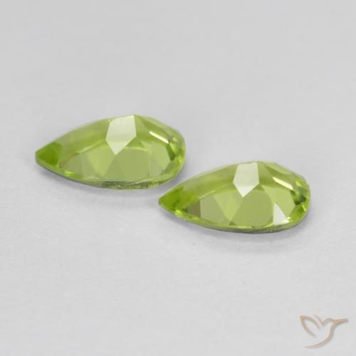 Pedras preciosas de Peridoto Verde médio natural de 0.92 ct, Formato de pêra, VS