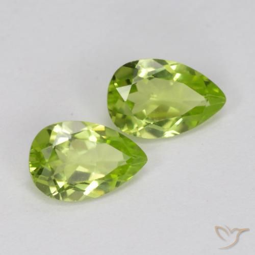 Pedras preciosas de Peridoto verde vivo natural de 0.84 ct, Formato de pêra, VVS-VS