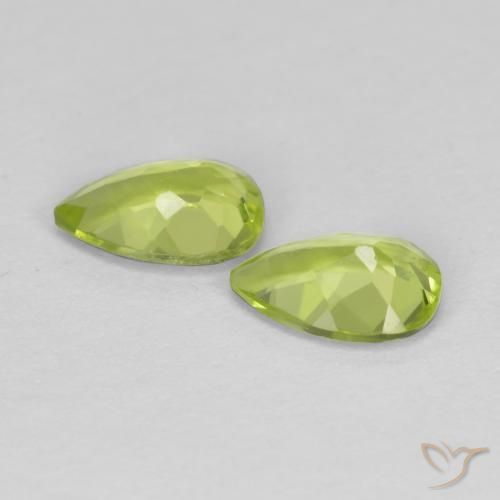 Pedras preciosas de Peridoto verde vivo natural de 0.88 ct, Formato de pêra, VS