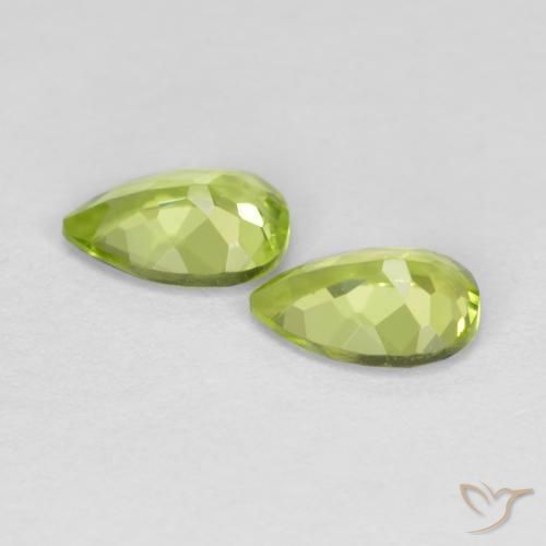 Pedras preciosas de Peridoto Verde médio natural de 0.88 ct, Formato de pêra, VVS-VS